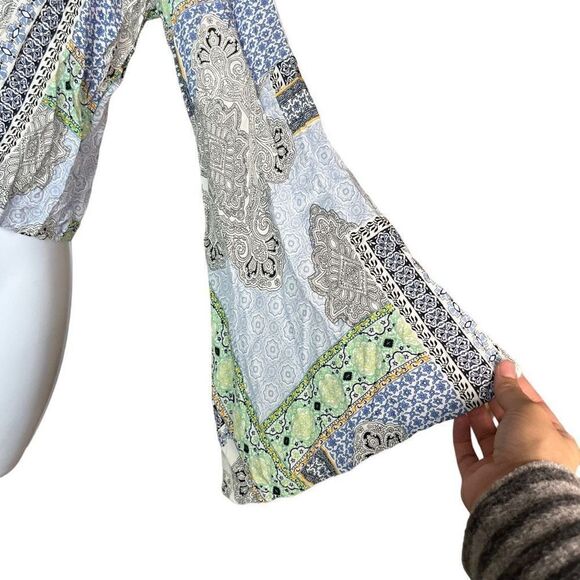 Altar’d State Boho Tie Front Bell Sleeve Blouse Size Small - Picture 4 of 7